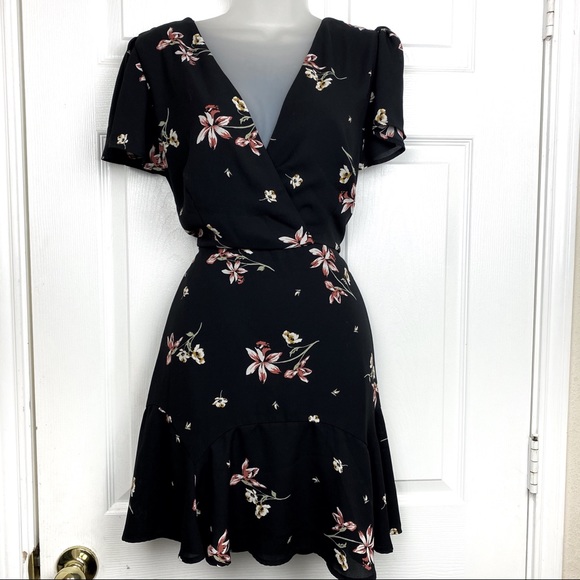 Altar'd State Dresses & Skirts - Altar’d state black floral print ruffle wrap dress